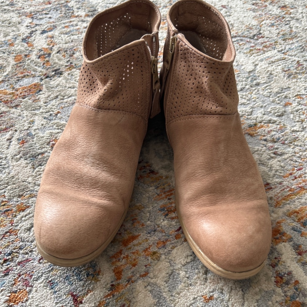 Designer ankle boots - Picture 2 of 3